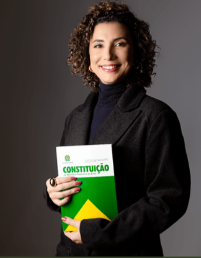 Renata Íris, assistente social e especialista em Direito Previdenciário
